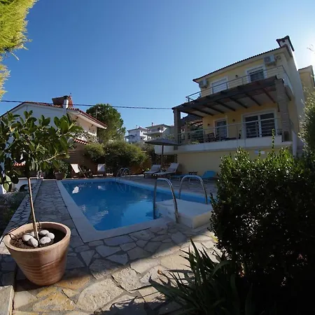 The Bird's Nest Luxury Villa *